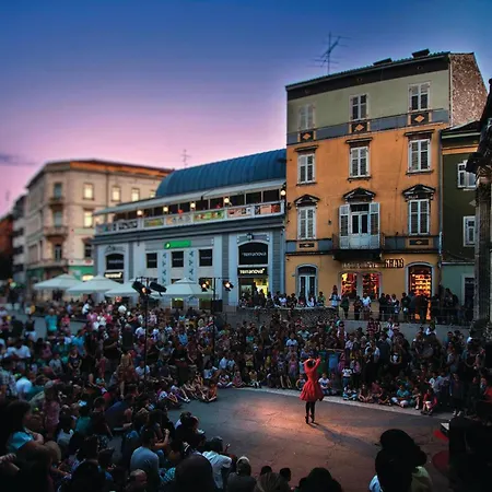 Cozy In Pula With Wifi Casa vacanze Pola