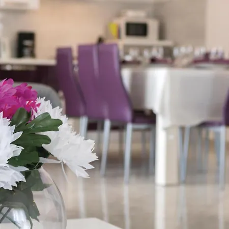 Cozy In Pula With Wifi