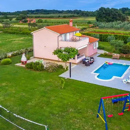 Cozy In Pula With Wifi *