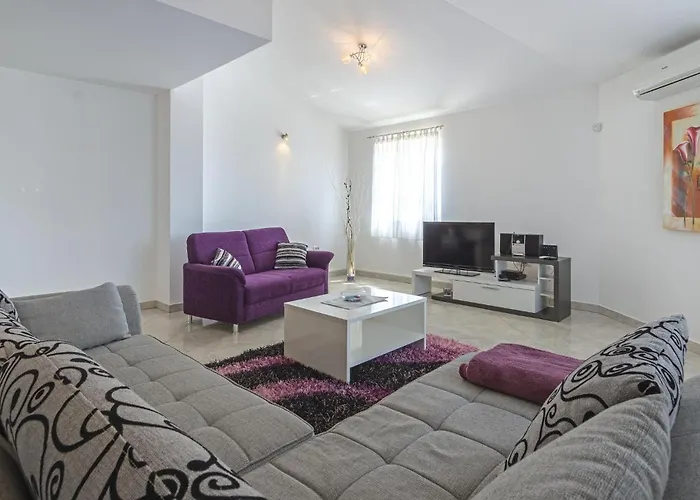 Cozy Home In Pula With Wifi * Pula