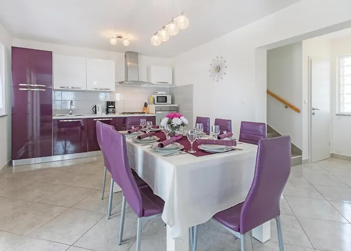 Cozy Home In Pula With Wifi