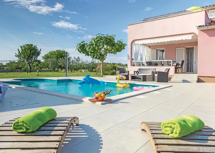 Cozy Home In Pula With Wifi Pula