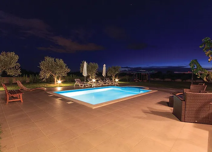 Holiday home Cozy Home In Pula With Wifi Pula