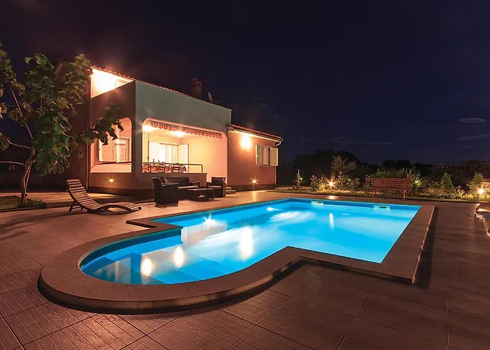 Cozy Home In Pula With Wifi *